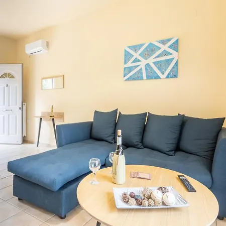 Russa Anna Villa Vlachata